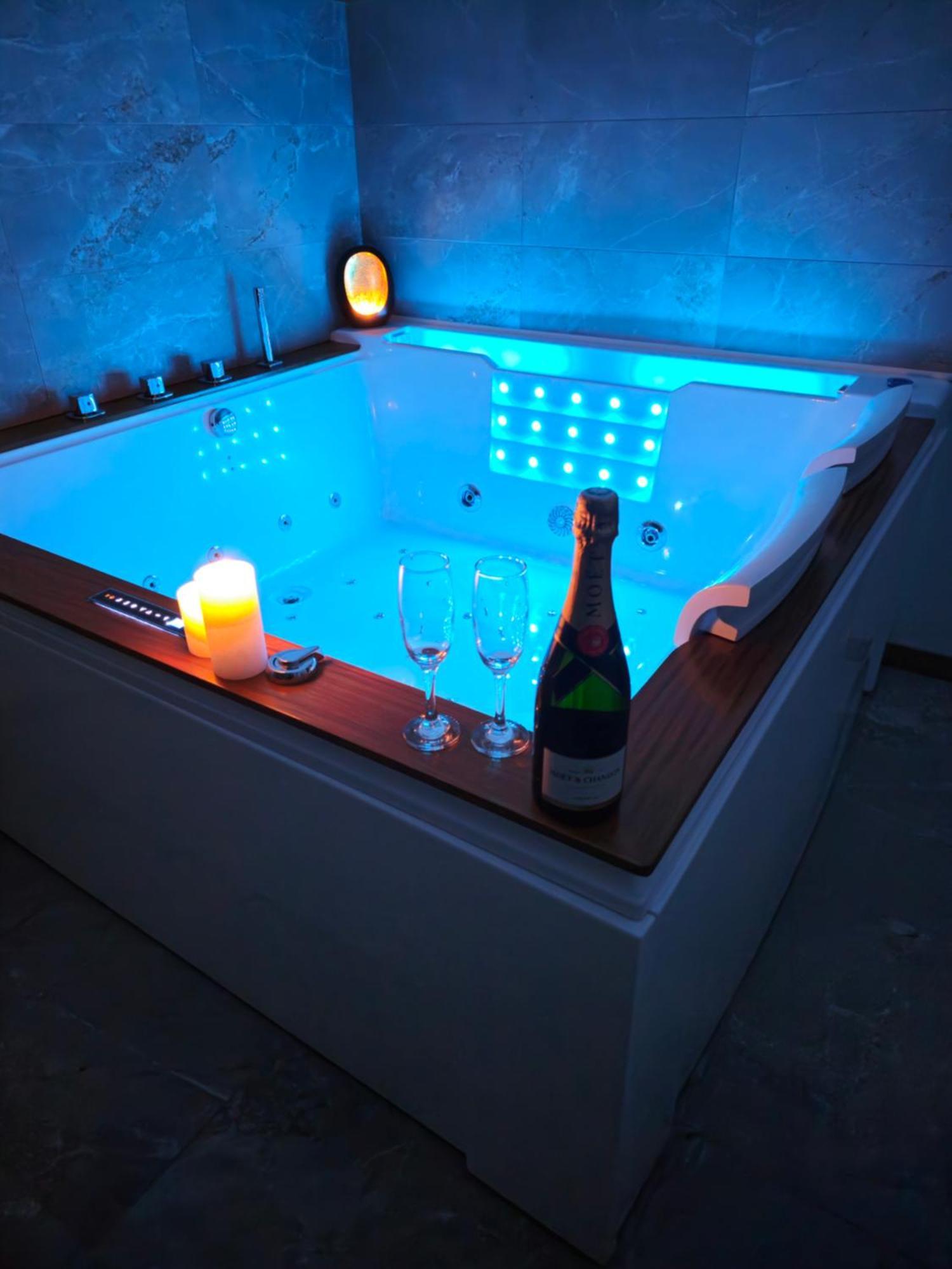 Loft De Luxe Le Chic, Grand Jacuzzi, Vue Port De Plaisance Leilighet Saint-Valery-en-Caux Eksteriør bilde