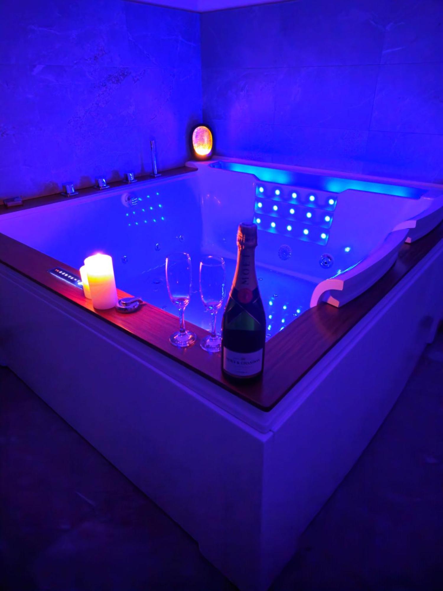 Loft De Luxe Le Chic, Grand Jacuzzi, Vue Port De Plaisance Leilighet Saint-Valery-en-Caux Eksteriør bilde